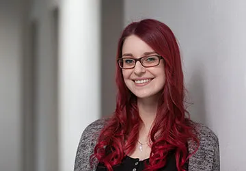 Portrait von Kristin Harth, Ansprechpartnerin bei Clean Logistik Jäger. Spezialistin für Logistiklösungen, KLT-Management und Kundenservice.